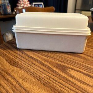 Tupperware Small Loaf Container